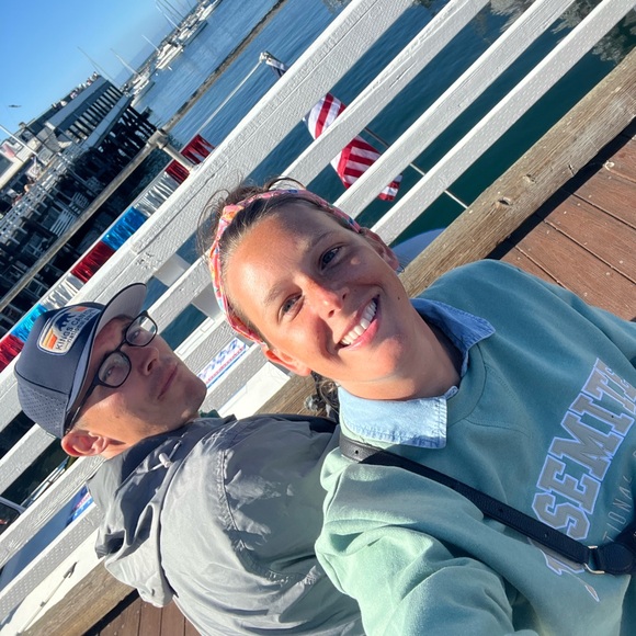 ℍ𝔼𝕃𝕃𝕆 🐆 Meet Me - Picture 2 of 2